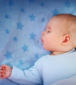 Importanţa somnului la bebeluși: perspectiva unui specialist. Interviu cu Dr. Mihaela Oros