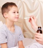 Ghid de administrare a paracetamolului la copii. Atenție, părinți! Administrat greșit poate fi toxic!