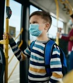 Un băiețel cu autism care nu putea vorbi a fost uitat în autobuzul școlii