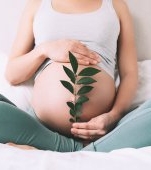 Cum scap de vergeturile din sarcină și după? Produse de îngrijire ECO și sigure pentru mame și bebeluși