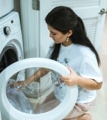 Cum alegi o mașină de spălat când ai copil mic