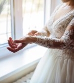 Un bărbat este de părere că logodnica lui nu ar trebui să poarte rochie albă la nuntă pentru că nu mai este "pură"
