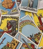 Ce spun cărțile de Tarot despre semnul tău zodiacal? Te reprezinta Împăratul, Puterea, Justiția sau Diavolul?
