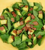 Salata de avocado cu pastrama de vita
