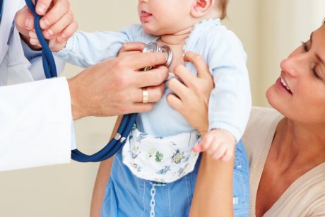 Primele teste, vaccinari si vizite la medic ale bebelusului tau