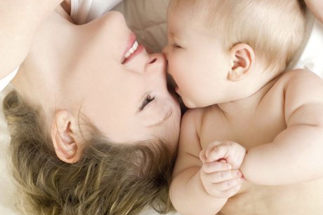 Cinci secrete pentru mamici fericite post-sarcina