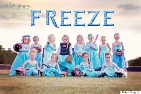 Ce legatura exista intre o echipa de softball feminin si celebrul film animat Frozen?