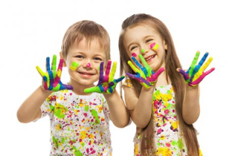 10 Jocuri prin care copilul poate invata culorile