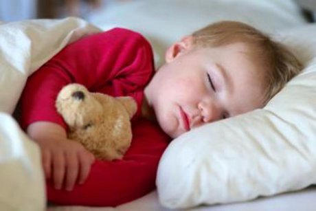 Somnul neregulat poate influenta comportamentul copilului