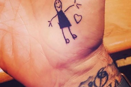 Adorabil! David Beckham si-a facut un nou tatuaj, inspirat de un desen al fetitei lui de 4 ani
