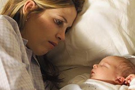 Oboseala dupa nastere: ghidul de odihna al proaspetei mamici