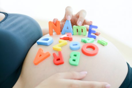Greșeli pe care orice părinte le face când alege numele unui copil