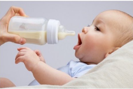 Alimentaţia bebeluşului: 5 sfaturi şi sugestii!