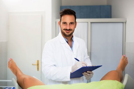 10 întrebări pe care ne este rușine să le adresăm medicului ginecolog. Cu răspunsuri de la acesta.