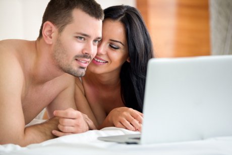 Cum îți afectează filmele porno relația de cuplu