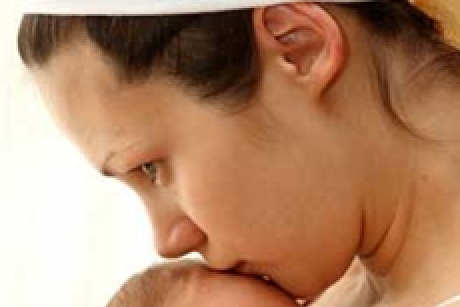 Sfatul Medicului: cum ingrijesti un bebelus prematur