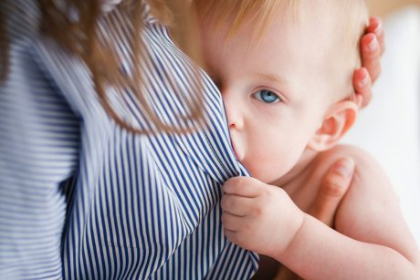 Alăptarea activează gene care fac ca bebelușii să fie mai puțin reactivi la stres