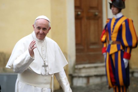 Papa Francis spune că toți cei care judecă persoanele gay nu au o inimă umană