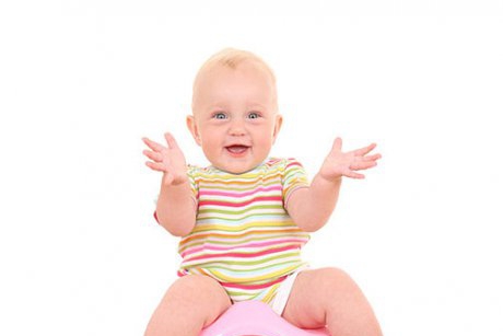 Sondaj Qbebe: cele mai eficiente trucuri sa il inveti pe bebe la olita