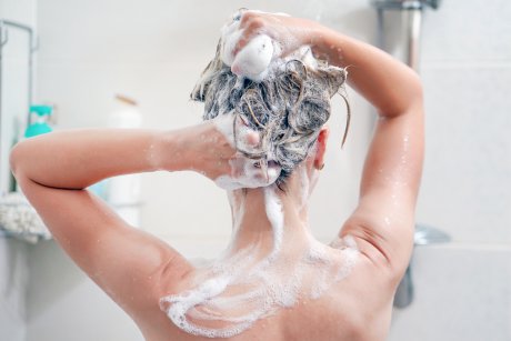 Cât de des se spală părul