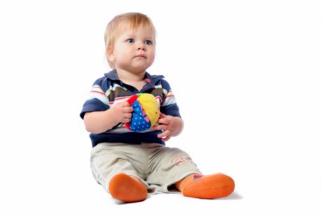 Copilul in casa: 10 jocuri cu mingea pentru toate varstele  