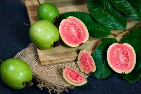 Guava: beneficii, proprietăți și moduri de consum
