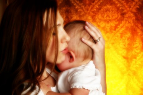 10 trucuri inteligente care il vor opri din plans pe bebelusul tau