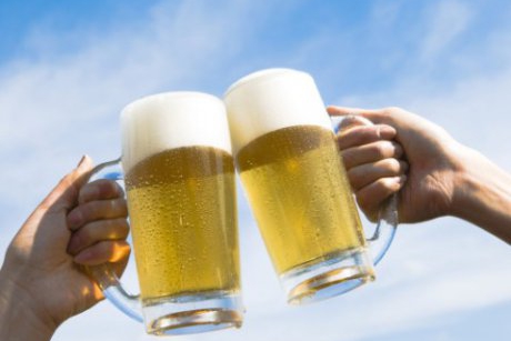 Consumul moderat de bere poate tine diabetul la distanta