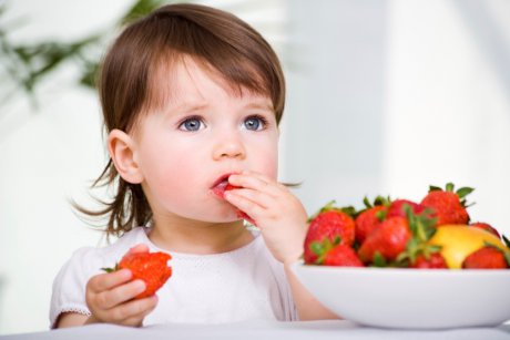 Gustarile dintre mese: importanta lor in alimentatia copilului