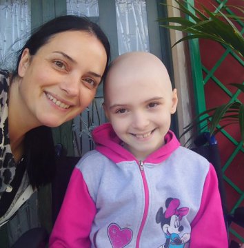 În Italia a înființat un ONG pentru sprijinirea familiilor cu copii bolnavi de cancer