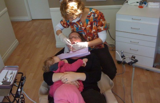 Locul 10: Alăptare la dentist
