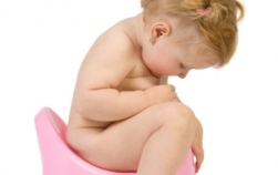 Sfatul pediatrului: diareea, constipatia si scaunul normal la copii