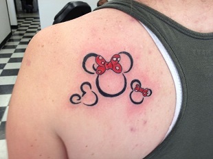 Tatuaje cu Mickey si Minnie