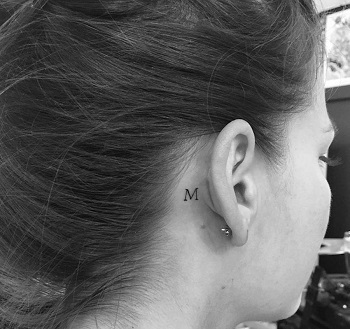 Tatuaj cu initiala M