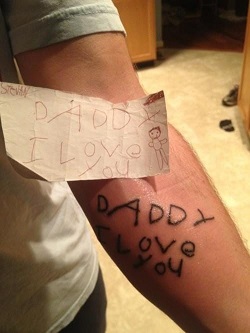 Tatuaj cu declaratie de dragoste pentru tata