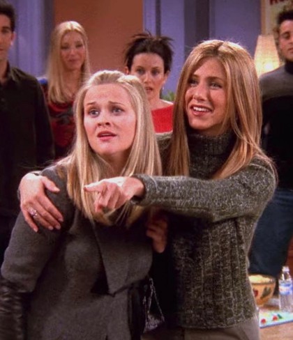 jennifer aniston si reese witherspoon in serialul friends