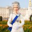 Cum arată și cât costă păpușa Barbie cu chipul reginei Elisabeta a II-a a Marii Britanii