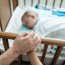 Două produse de puericultură interzise prin lege, după ce au fost asociate cu decesul a 200 de bebeluși