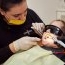 Copilul tău refuză să meargă la stomatolog? Vezi cum pedodonția laser transformă vizita la dentist într-o experiență plăcută