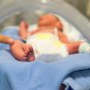 De ce bebelușii nu se nasc prematur și la 8 luni?