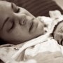 Violuri la naștere: violența obstetrică traumatizează mămicile care urmează să nască