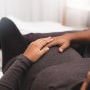 Dramă în Prahova: O tânără însărcinată în 9 luni, trimisă acasă de la spital, a murit în aceeași zi, în brațele soțului său