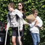Angelina Jolie a dezvăluit că două dintre fiicele ei au fost operate în ultimele săptămâni: s-au luptat pentru viața lor