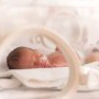 Nou-născut subponderal: cauze, riscuri și complicații