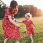 Modă în familie! 6 ținute asortate mamă-fiică de care te vei îndrăgosti
