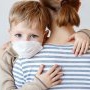 Studiu: 8 din 10 copii se îmbolnăvesc de coronavirus din cauza părinților