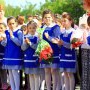 Uniforma şcolară devine obligatorie în şcoli. Iată câţi bani vor primi copiii în plus
