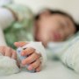 ”Lăsați-mă să mor!” Replica unei fetițe de 7 ani dată medicilor, când ajunge la spital din cauza abuzurilor părinților ei