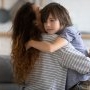 Nu-ţi forţa copilul să spună că îi pare rău. Mai bine învaţă-l să facă asta