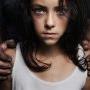 Abuzul a durat de când aveam 8-9 ani, până la 15-16 ani. De sute de ori. Mama mea a știut, dar nu a făcut nimic
